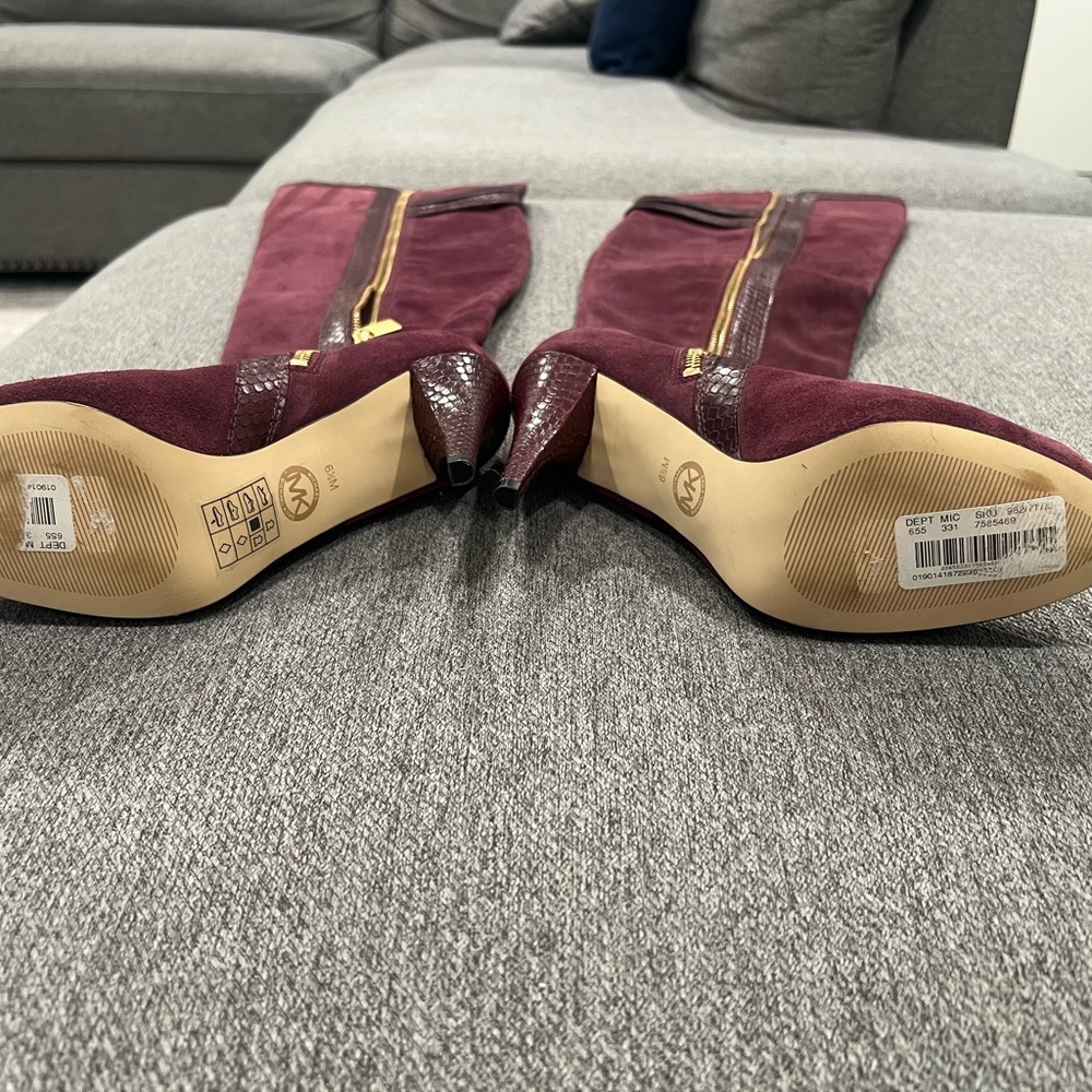 Beautiful Michael Kors over the knee Boots Size 6 1/2 - Picture 7 of 10